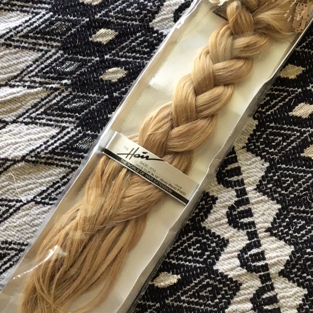 *GIFTED* DO NOT BUY PLEASE! The Hair Shop 7 Piece Clip in 16” Body Wave